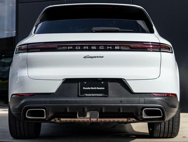 Photo of 2026 Carrara White Metallic Porsche Cayenne