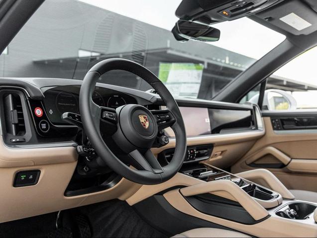 Photo of 2026 Carrara White Metallic Porsche Cayenne