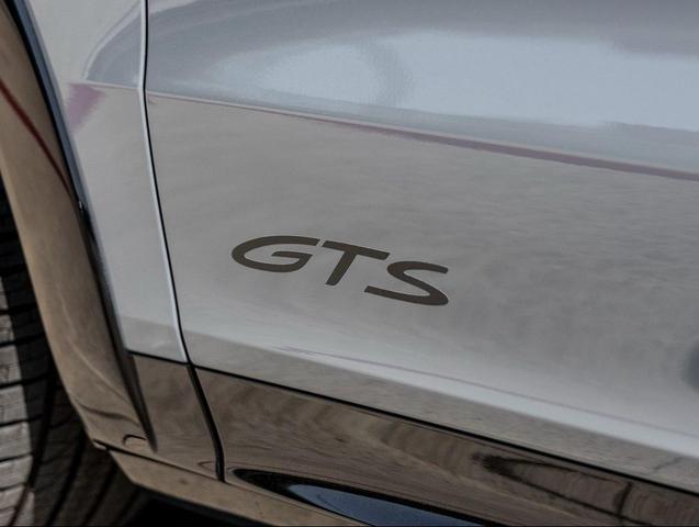 Photo of 2026 Arctic Grey Porsche Cayenne