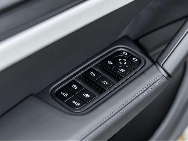 Photo of 2026 Arctic Grey Porsche Cayenne