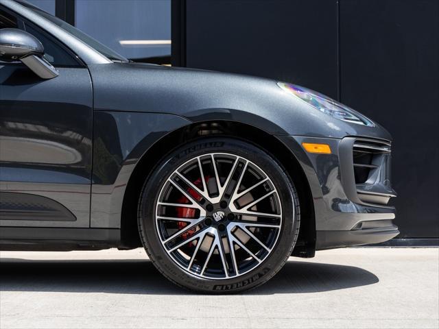 Photo of 2025 Volcano Grey Metallic Porsche Macan