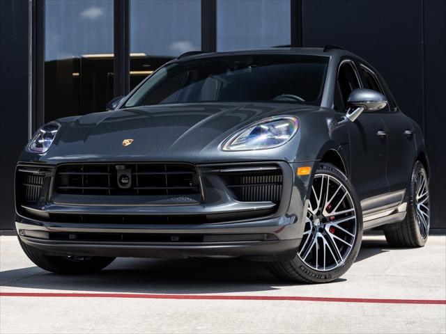 Photo of 2025 Volcano Grey Metallic Porsche Macan