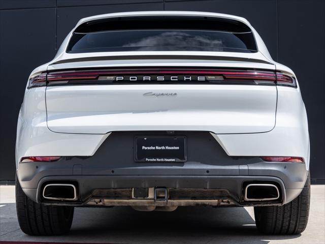 Photo of 2024 Carrara White Metallic Porsche Cayenne