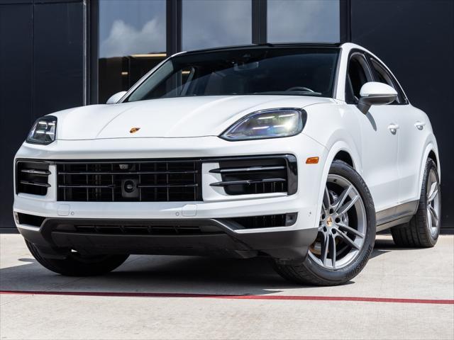 Photo of 2024 Carrara White Metallic Porsche Cayenne