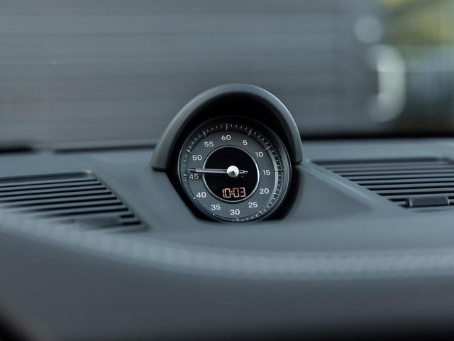 Photo of 2021 Agate Grey Metallic Porsche 911