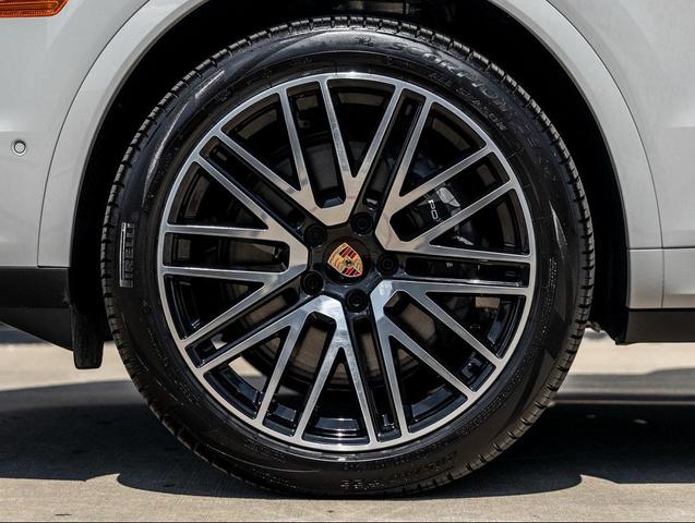 Photo of 2026 Chalk Porsche Cayenne