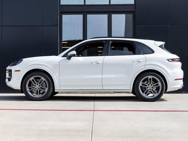 Photo of 2025 White Porsche Cayenne