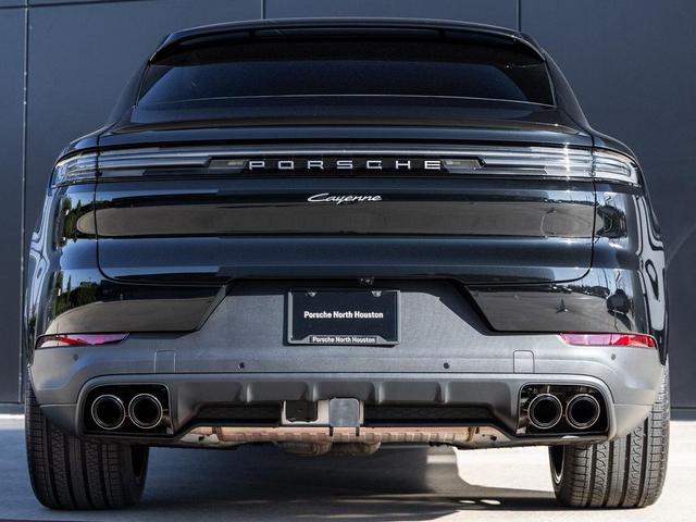 Photo of 2026 Chromite Black Metallic Porsche Cayenne
