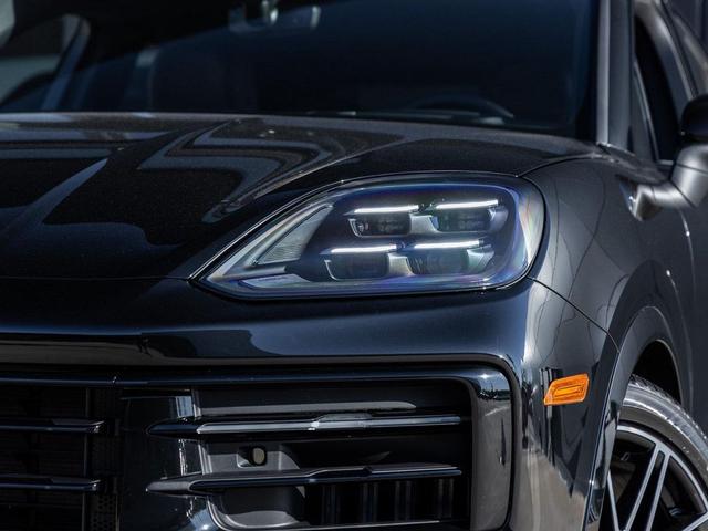 Photo of 2026 Chromite Black Metallic Porsche Cayenne