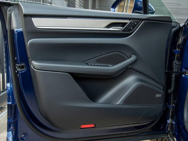 Photo of 2024 Gentian Blue Metallic Porsche Macan