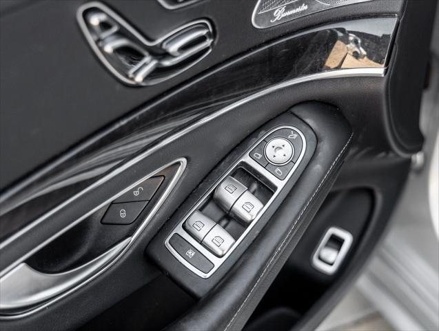 Photo of 2018 Silver Mercedes-Benz S-Class
