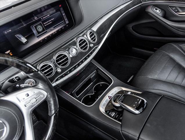 Photo of 2018 Silver Mercedes-Benz S-Class