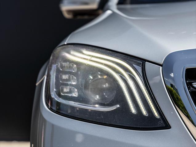Photo of 2018 Silver Mercedes-Benz S-Class