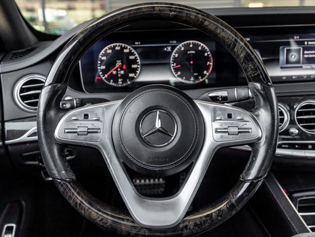 Photo of 2018 Silver Mercedes-Benz S-Class