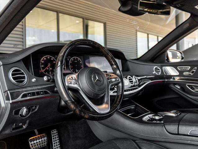 Photo of 2018 Silver Mercedes-Benz S-Class
