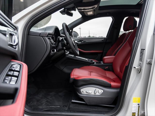 Photo of 2025 Gray Porsche Macan