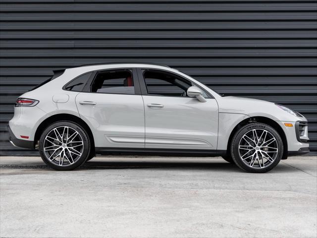 Photo of 2025 Gray Porsche Macan