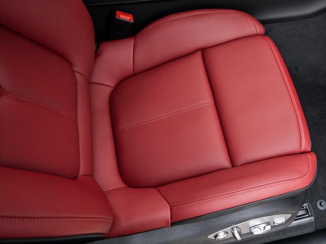 Photo of 2025 Gray Porsche Macan