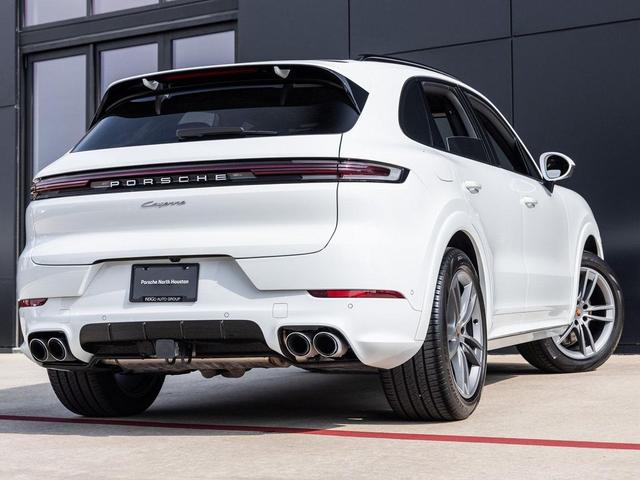 Photo of 2025 White Porsche Cayenne