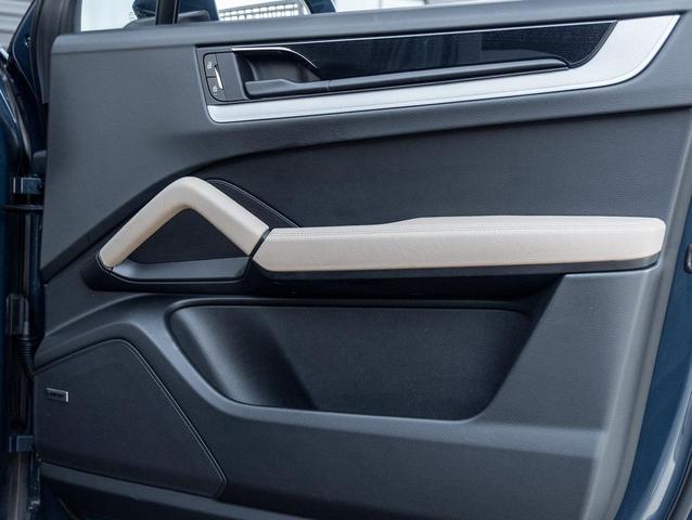 Photo of 2024 Montego Blue Metallic Porsche Cayenne