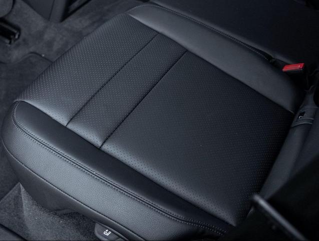 Photo of 2024 Montego Blue Metallic Porsche Cayenne