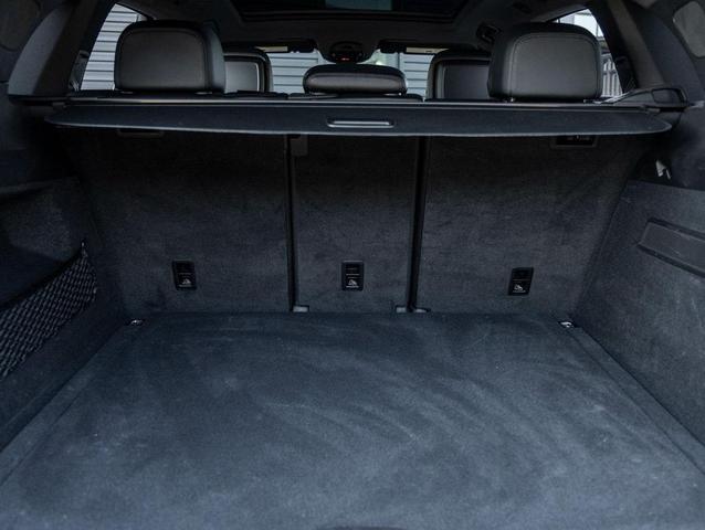 Photo of 2024 Montego Blue Metallic Porsche Cayenne