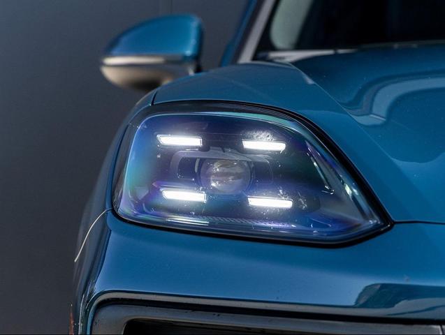 Photo of 2024 Montego Blue Metallic Porsche Cayenne