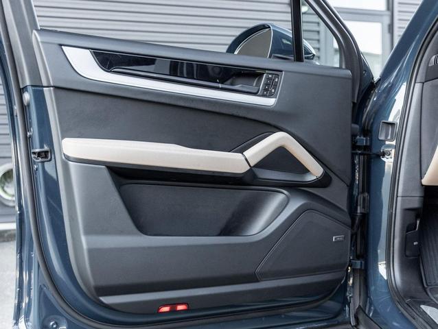 Photo of 2024 Montego Blue Metallic Porsche Cayenne