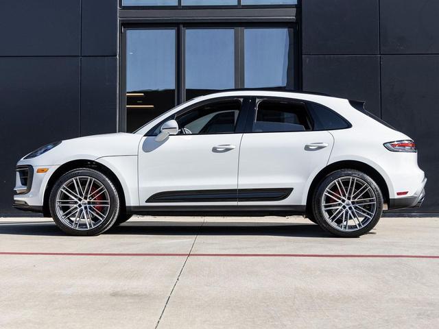 Photo of 2026 Carrara White Metallic Porsche Macan