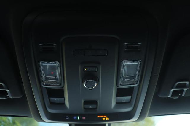 Photo of 2022 Summit White Chevrolet Suburban