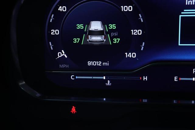 Photo of 2022 Summit White Chevrolet Suburban