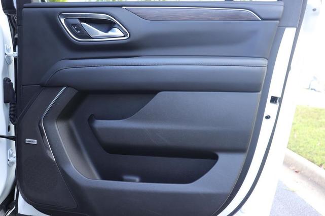 Photo of 2022 Summit White Chevrolet Suburban