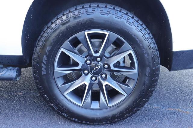 Photo of 2022 Summit White Chevrolet Suburban