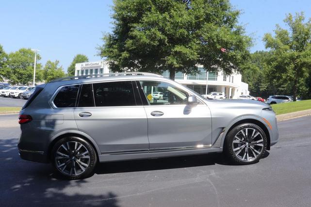 Photo of 2026 Skyscraper Grey Metallic BMW X7