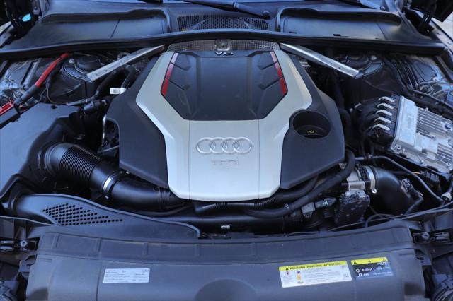 Photo of 2018 Daytona Gray Pearl Effect Audi S5
