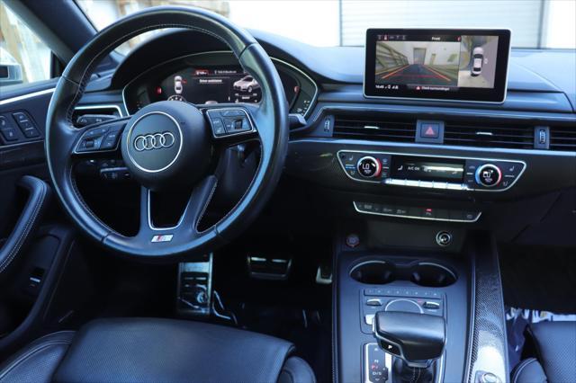 Photo of 2018 Daytona Gray Pearl Effect Audi S5