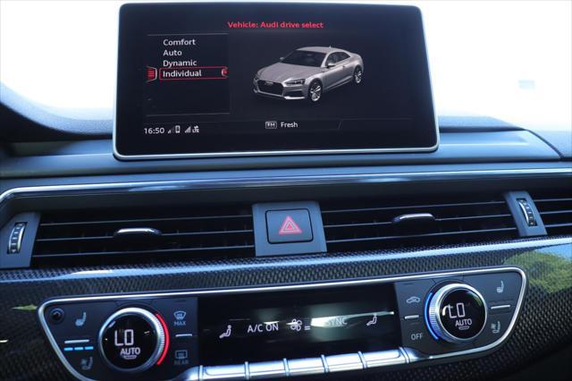 Photo of 2018 Daytona Gray Pearl Effect Audi S5