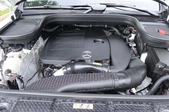 Photo of 2022 MANUFAKTUR Diamond White Bright Mercedes-Benz GLE 350