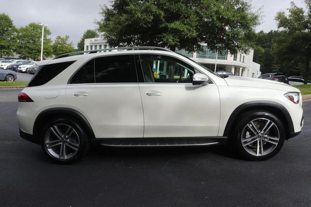 Photo of 2022 MANUFAKTUR Diamond White Bright Mercedes-Benz GLE 350