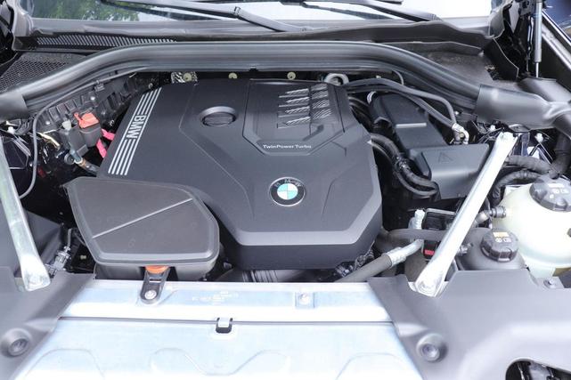 Photo of 2021 Carbon Black Metallic BMW X4