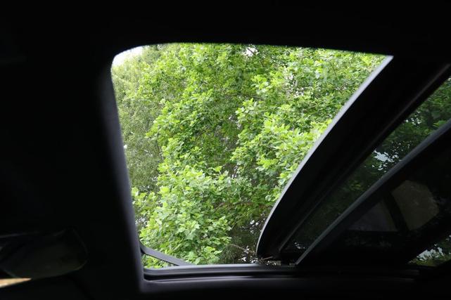 Photo of 2021 Carbon Black Metallic BMW X4