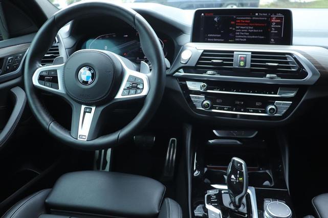Photo of 2021 Carbon Black Metallic BMW X4
