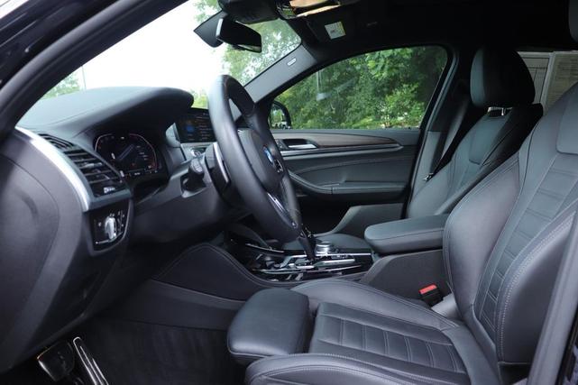 Photo of 2021 Carbon Black Metallic BMW X4