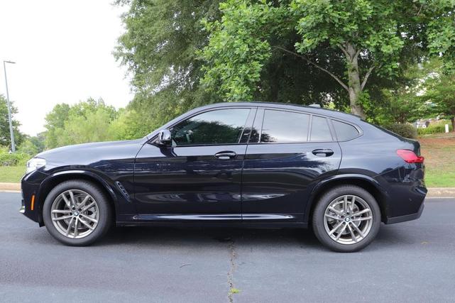 Photo of 2021 Carbon Black Metallic BMW X4