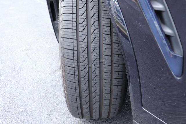 Photo of 2021 Carbon Black Metallic BMW X4