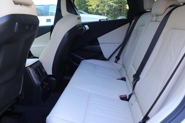 Photo of 2026 Alpine White BMW X3
