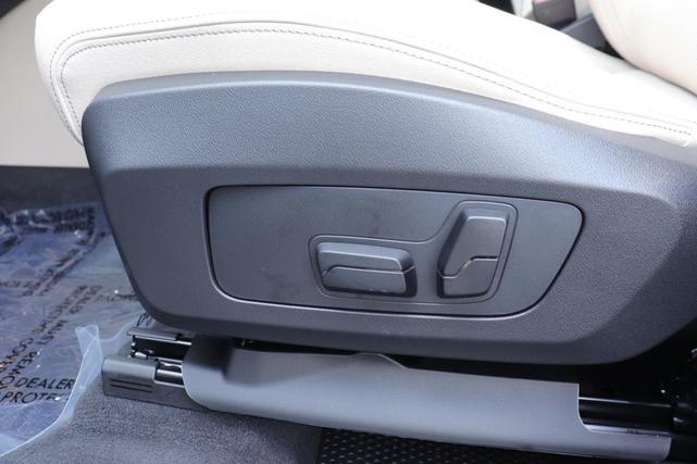 Photo of 2025 Jet Black BMW X1