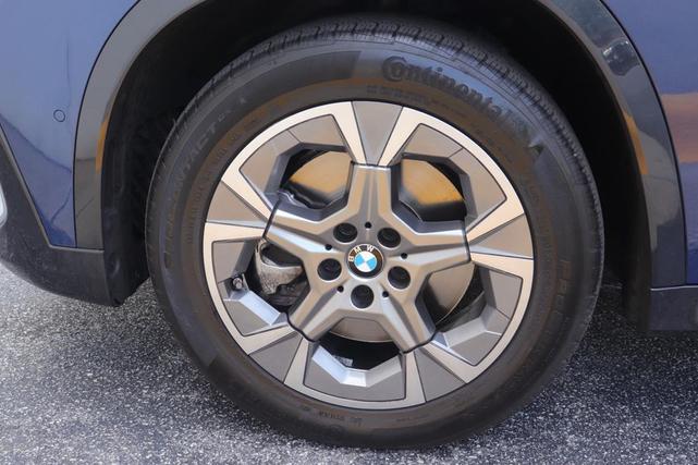 Photo of 2023 Phytonic Blue Metallic BMW X1