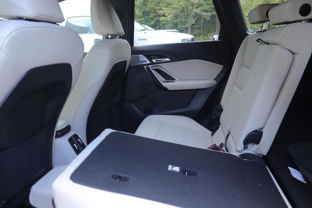 Photo of 2023 Phytonic Blue Metallic BMW X1
