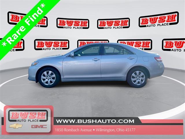 Photo of 2011 Classic Silver Metallic Toyota Camry